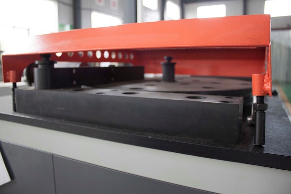 Машина для испытания на изгиб GW-40B Машина для испытания на изгиб GW-40B